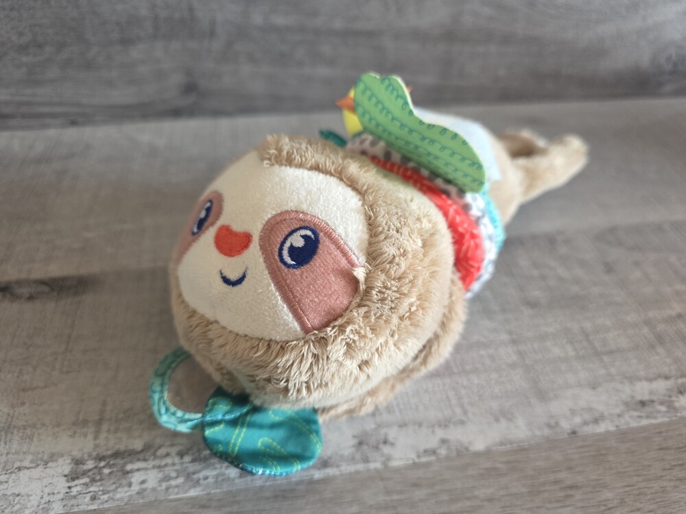 Infantino Plush Musical Pull Down SLOTH Baby Toy EUC Crackles and Stretches g40
